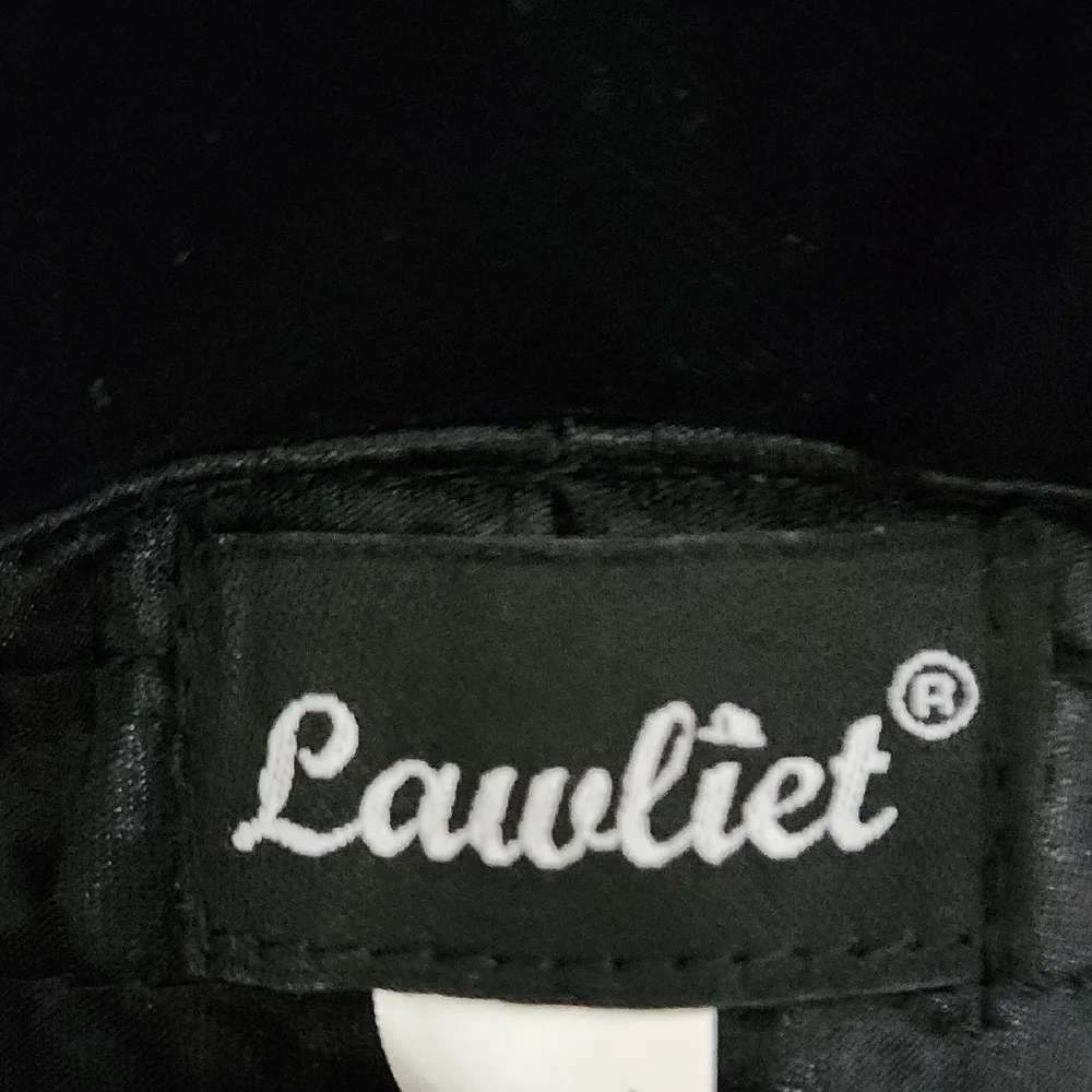 NEW! Elegant Black Velvet Hat - Picture 2 of 10